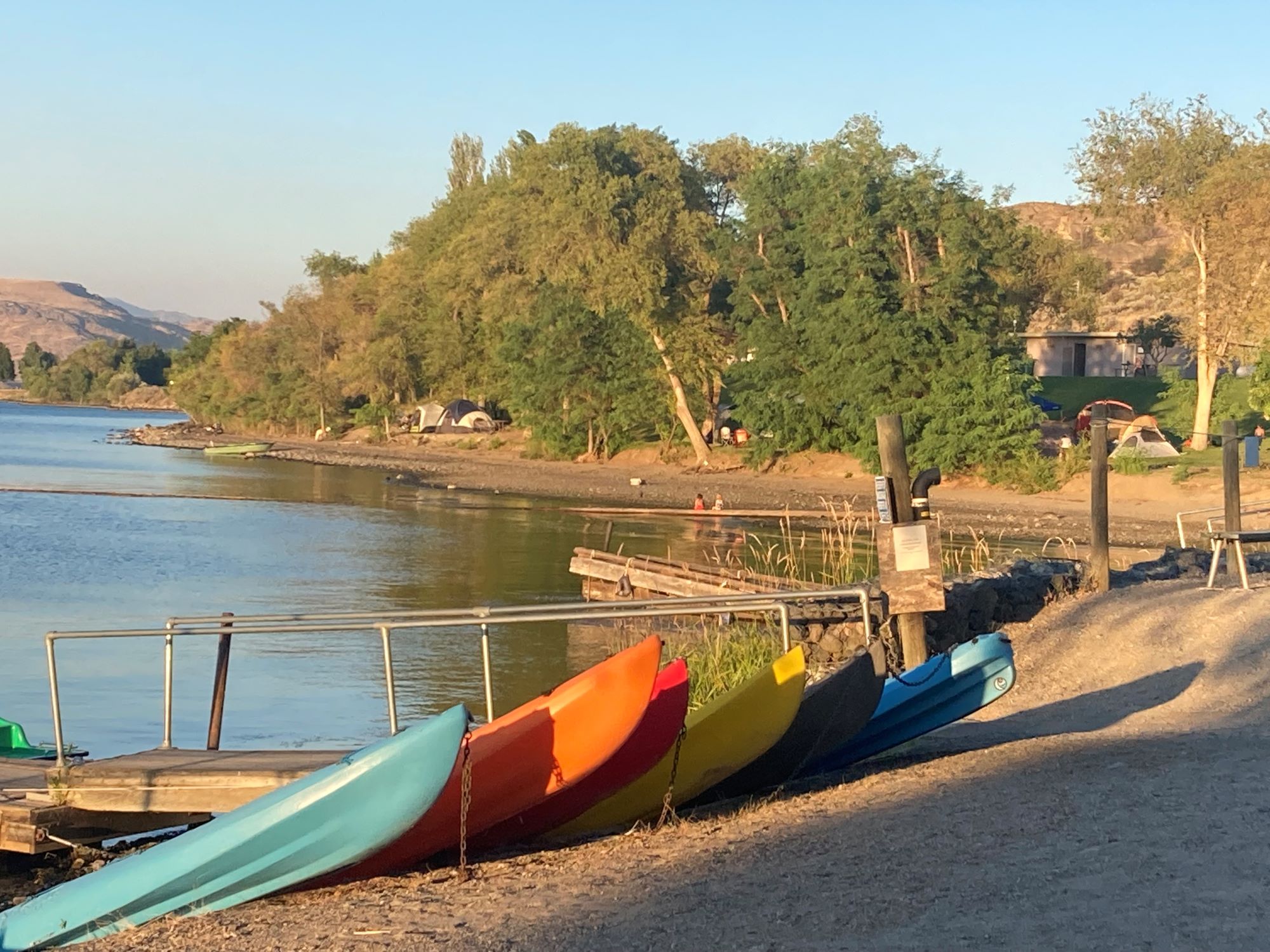 kayaks on banks lake
